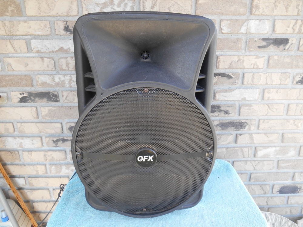 QFX BF2015 15″ Portable Bluetooth Loudspeaker. WORKS! MULTICOLOR LIGHTS UP!