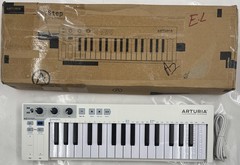 ARTURIA KEYSTEP CONTROLLER AND SEQUENCER KEYBOARD WHITE USB AND MIDI