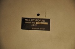 M‐Audio Ozone MIDI Keyboard Audio MIDI Controller with Power Supply