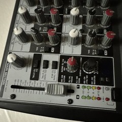 Behringer Xenyx 1202FX Premium 12-Input 2-Bus Mixer Tested No Charger