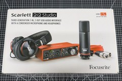 Focusrite Scarlett 2i2 Studio 3rd Gen Recording Bundle – Excellent Condition!