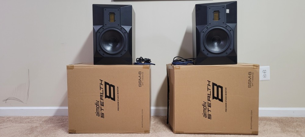 Emotiva Pro Stealth 8 Powered Studio Monitors w/ Boxes (PAIR). Read & Video.