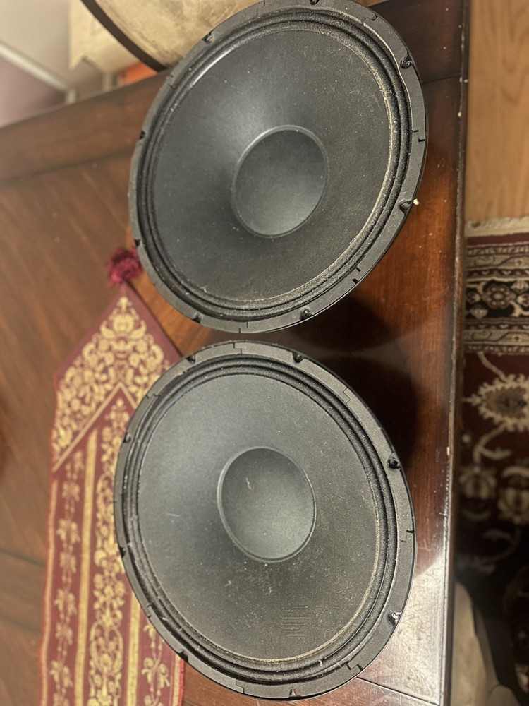 1 Pair of pioneer active subwoofer XPRS215S woofers