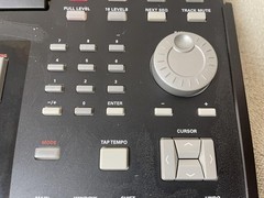 AKAI Professional MPC2500 Music Production Center 128MB RAM Sampler Sequencer