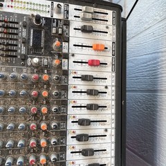 Behringer PMP1000 EUROPOWER 500W 12-Channel Powered Mixer + Multi-FX Processor