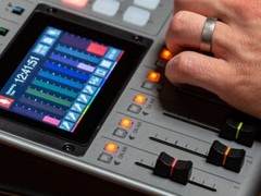 ZOOM PodTrak P8 Workstation for Podcast Recorder W/Box