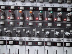 Mackie Onyx 3280 Mixing Console….Good Condition