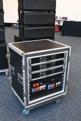 QSC WL2082-i, WL118-SW Line Array Loudspeaker with CXD 4.3 4.5 Amplifier Rack