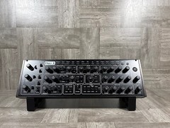L40º Universal Stand for Behringer Modules & Moog 60-104 HP Eurorack Case -BLACK