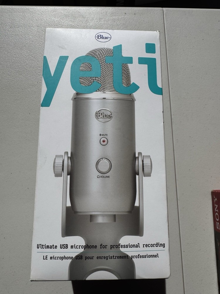 Blue Yeti Ultimate USB Silver Microphone for Professional Recording New In Box