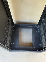 Middle Atlantic 44U 20“ Deep ERK Series Equipment Rack ERK-4420LRD Caster Base
