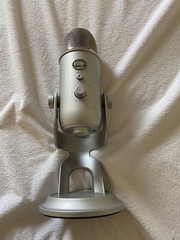 Blue 6123112 Microphone – Silver