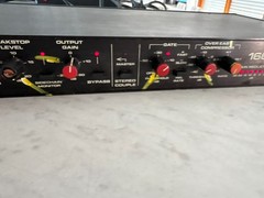 dbx 166 Audio Effects Processor