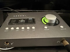 Universal Audio Arrow Thunderbolt 3 with Cable only