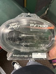Peavey PV i100 Cardioid Dynamic Handheld Microphone PVi100 (HPB029665)