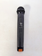 AKG ULTRA HIGH FREQUENCY UHFSR40 W/ MICROPHONE UHFHT40 AND AC ADAPTER