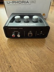 Behringer U-PHORIA UM2 Audio Interface