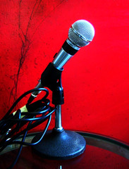 Vintage 1990’s Shure Brothers 565SD-LC Dynamic cardioid microphone w accessories