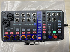 Zoom LiveTrak L6 10-Track Compact Portable Digital Mixer / Recorder 32 bit READ