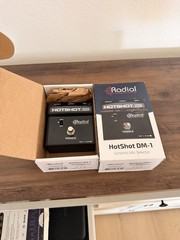 Radial Engineering HotShot DM-1 2-Channel Tabletop Microphone Selector Black