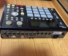 AKAI Professional MPC1000 Sampler Sequencer Effector 32MB