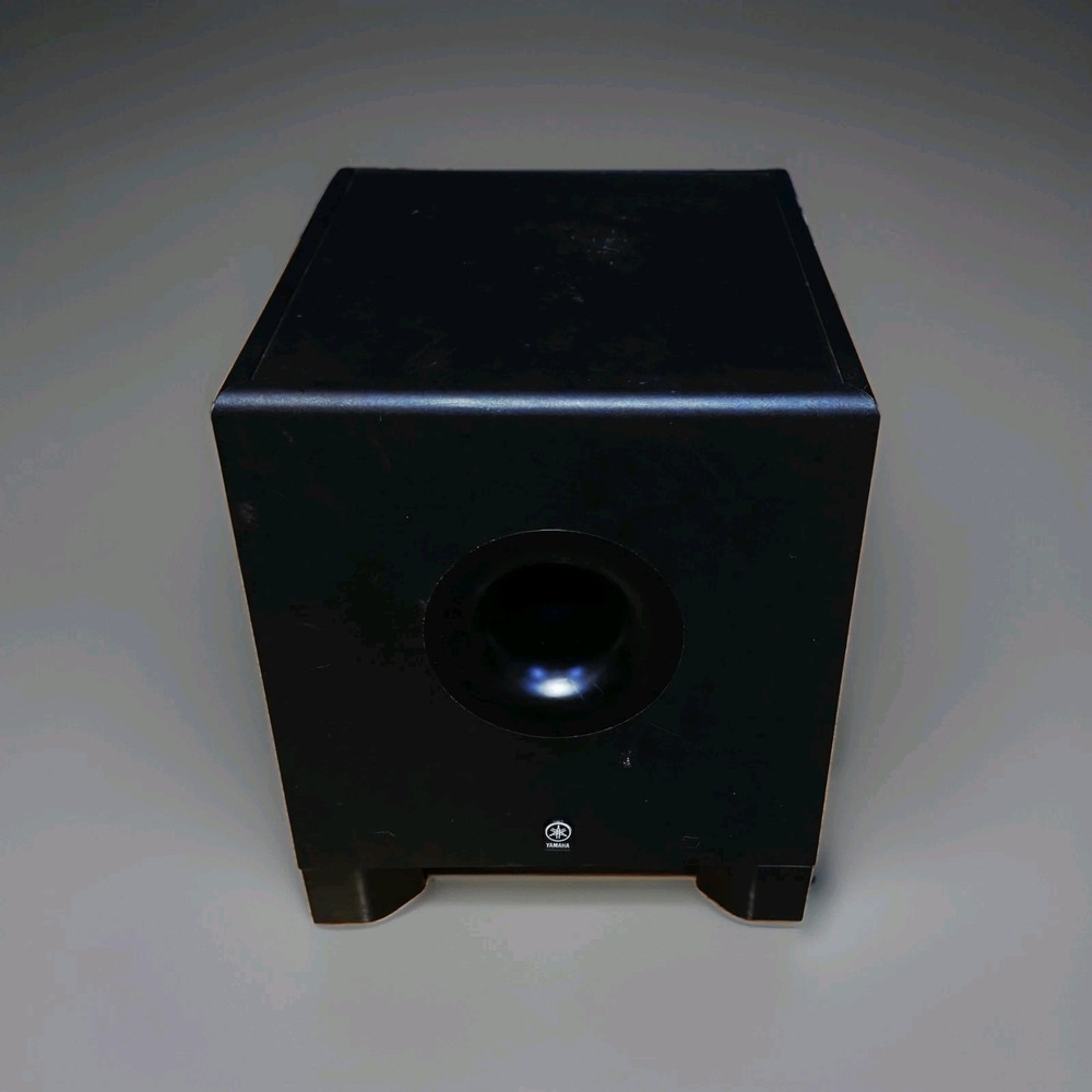 Yamaha HS10W Active Powered Studio Monitor Subwoofer Black 70W Wired XLR/1/4″