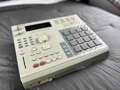 Akai MPC2000 Digital Sampler & MIDI Sequencer 16-Pad Pad Triggers