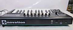 Novation Launchkey Mk2 25 Midi USB Keyboard w Drum Pads