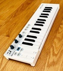 ARTURIA KeyStep Controller Sequencer 32 Key MIDI Keyboard White