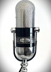 Rare Vintage 1960’s CALRAD VM-12 Velocity Ribbon Microphone, works great w/stand