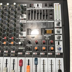 Behringer Europower PMP6000 1600-Watt 20-Channel Powered Mixer