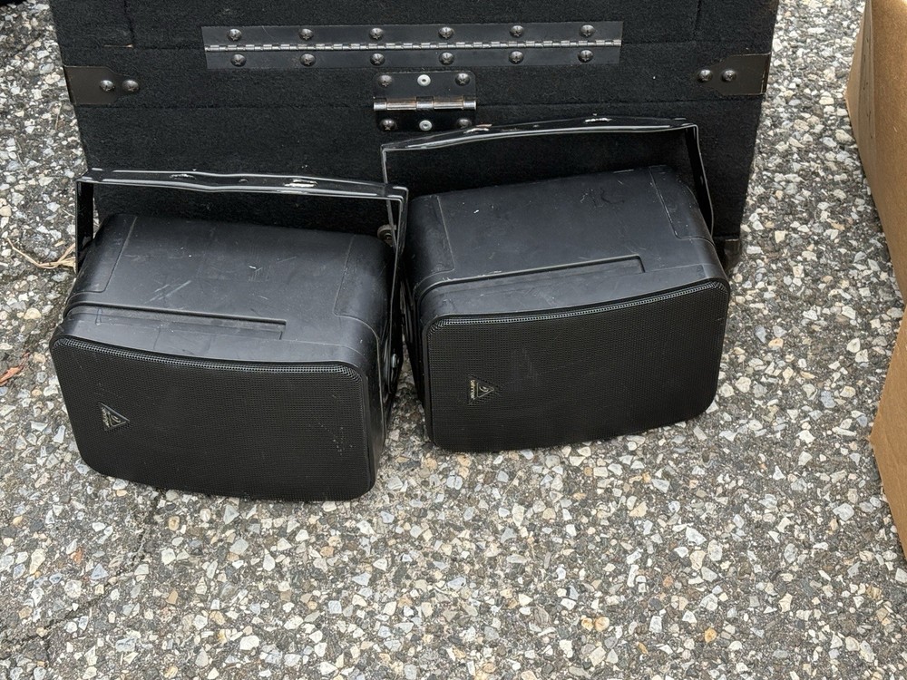 Behringer 1C 5.5″ Passive Studio Monitors (Pair) Black
