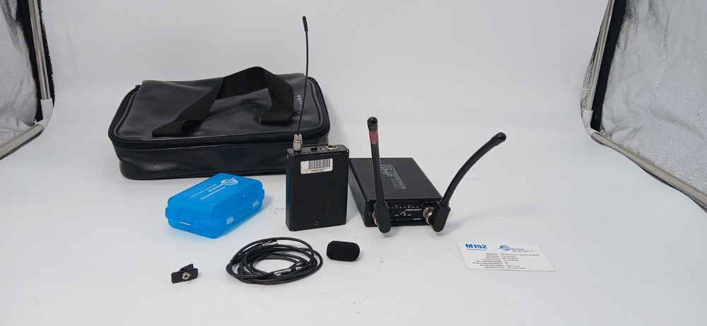 Lectrosonics UCR195D & UM195B Transmitter/Receiver 570.150MHz With Lav