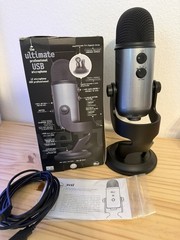 Blue Wired Yeti USB Microphone 0540 Lunar Gray With Stand Open Box