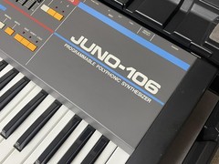 Roland JUNO-106 Polyphonic Synthesizer 61-Key Analog MIDI w/ Hard Case Manual
