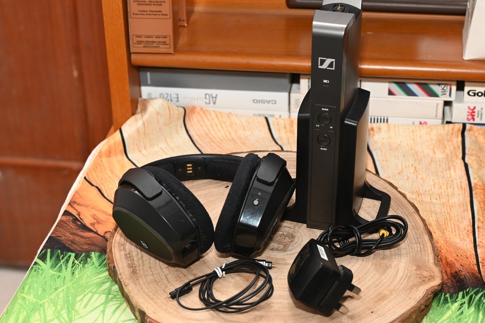 Sennheiser TR 175 Wireless Transmitter with 1 headset TR195