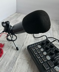 Hayner-Seek Sound Console Model P2 Podcast Equipment Bundle