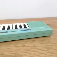 Yamaha HandySound HS-400 Green Mini Keyboard 12-Key Built-in Speaker Tested