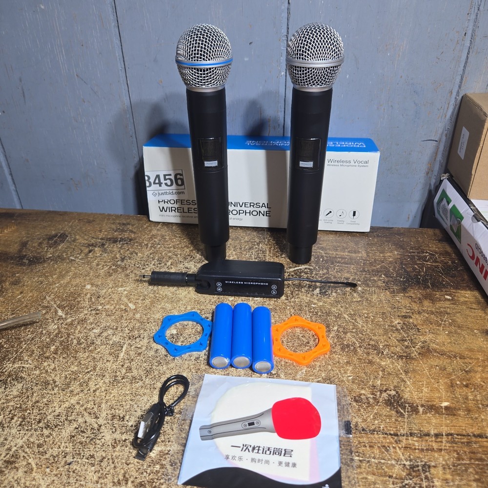 Professional Wireless Microphone for Podcast, Karaoke & Singing – 2.4GHz Port…