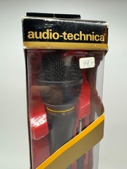 audio−technica AT832a UNIDIRECTIONAL MOVING COIL DYNAMIC MICROPHONE Black w/Box