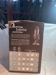 Blue Yeti USB Microphone – Cool Gray – Open Box