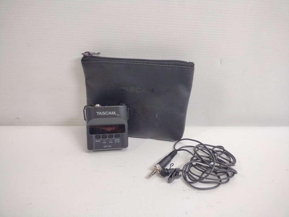 Tascam DR-10L Compact Audio Recorder with Lavalier Microphone 8GB Nice with Case