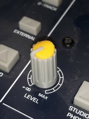 Behringer PMP5000 Audio Mixer REPAIR PART Orange Knob