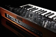 KORG digital multi-engine equipped with polyphonic analog synthesizers mini