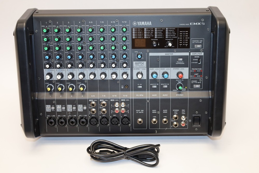 Yamaha EMX5 12-channel 1260W Powered Mixer EMX-5