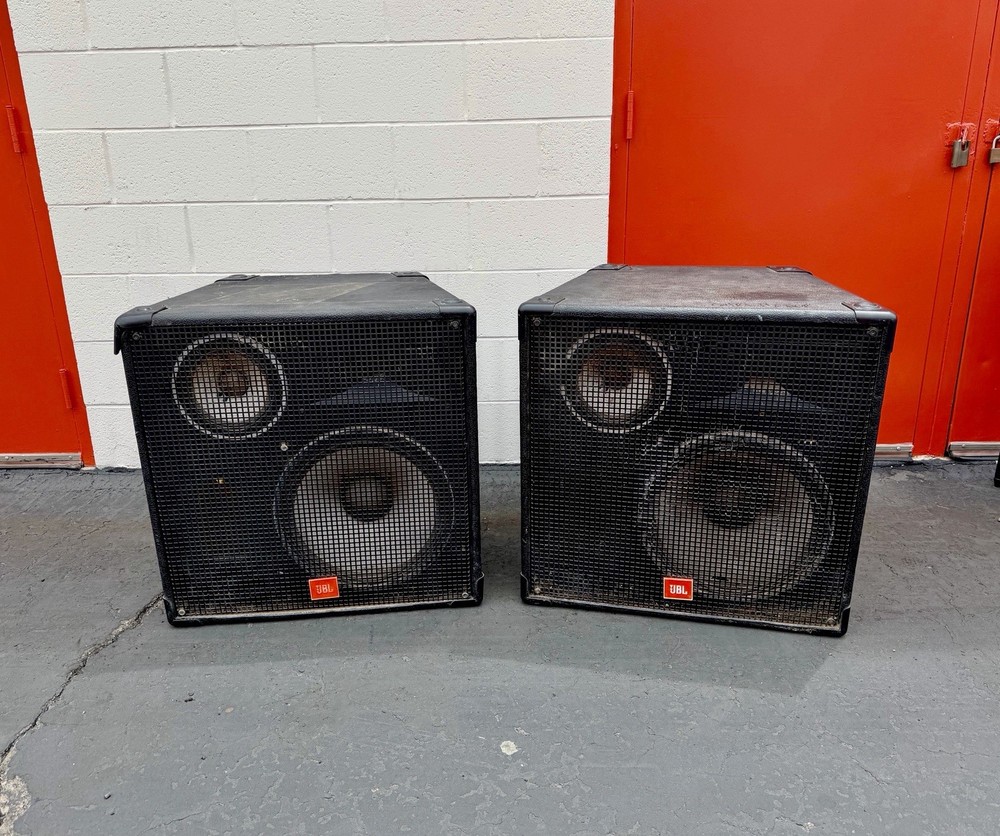 JBL MR835 Pro Speakers (pair) – please read description