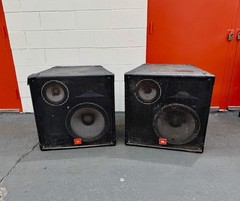 JBL MR835 Pro Speakers (pair) – please read description