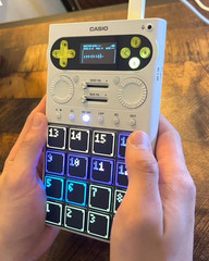 Casio SXC-1 Portable Standalone Sampler White 16 Pads 64GB USB-C SK-1 MT-40