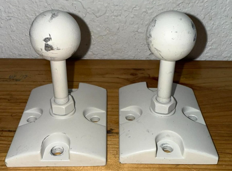 Pair Of JBL 179-00002-00 179-00002-01 Ball Mounts for Control 25 and 28 Speakers