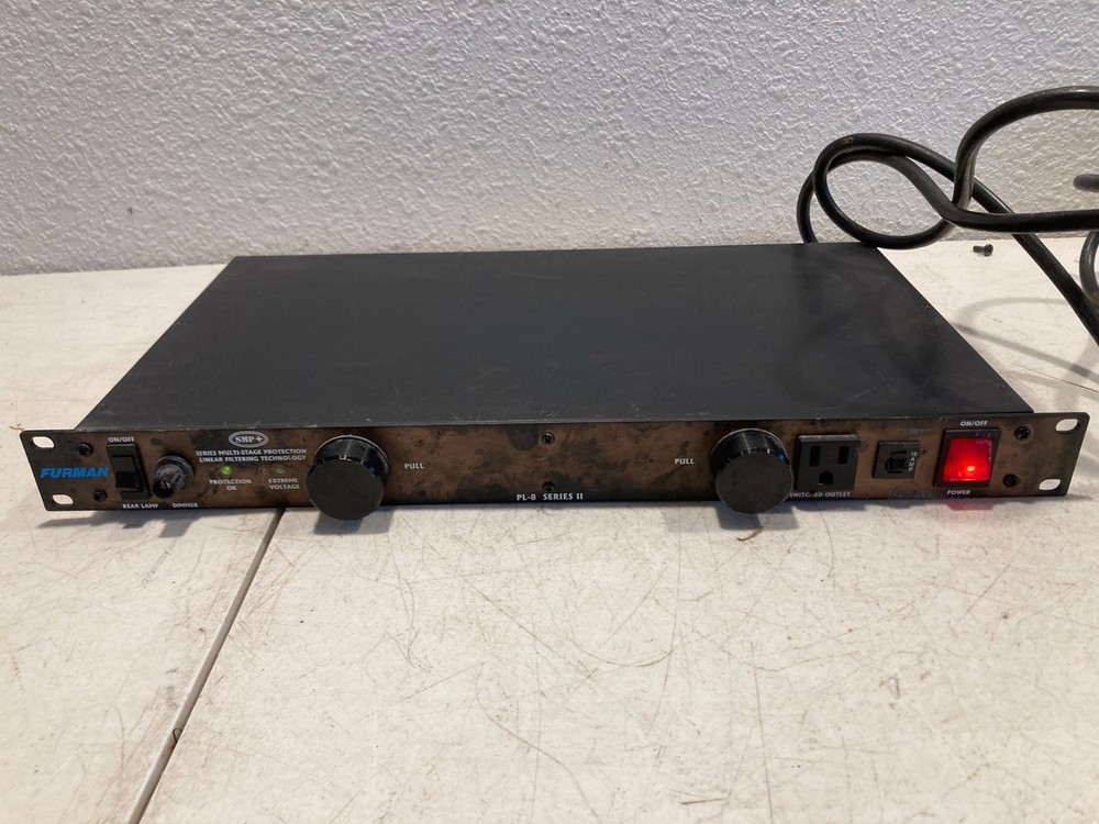Furman PL- 8 Plus Series II – Power Conditioner